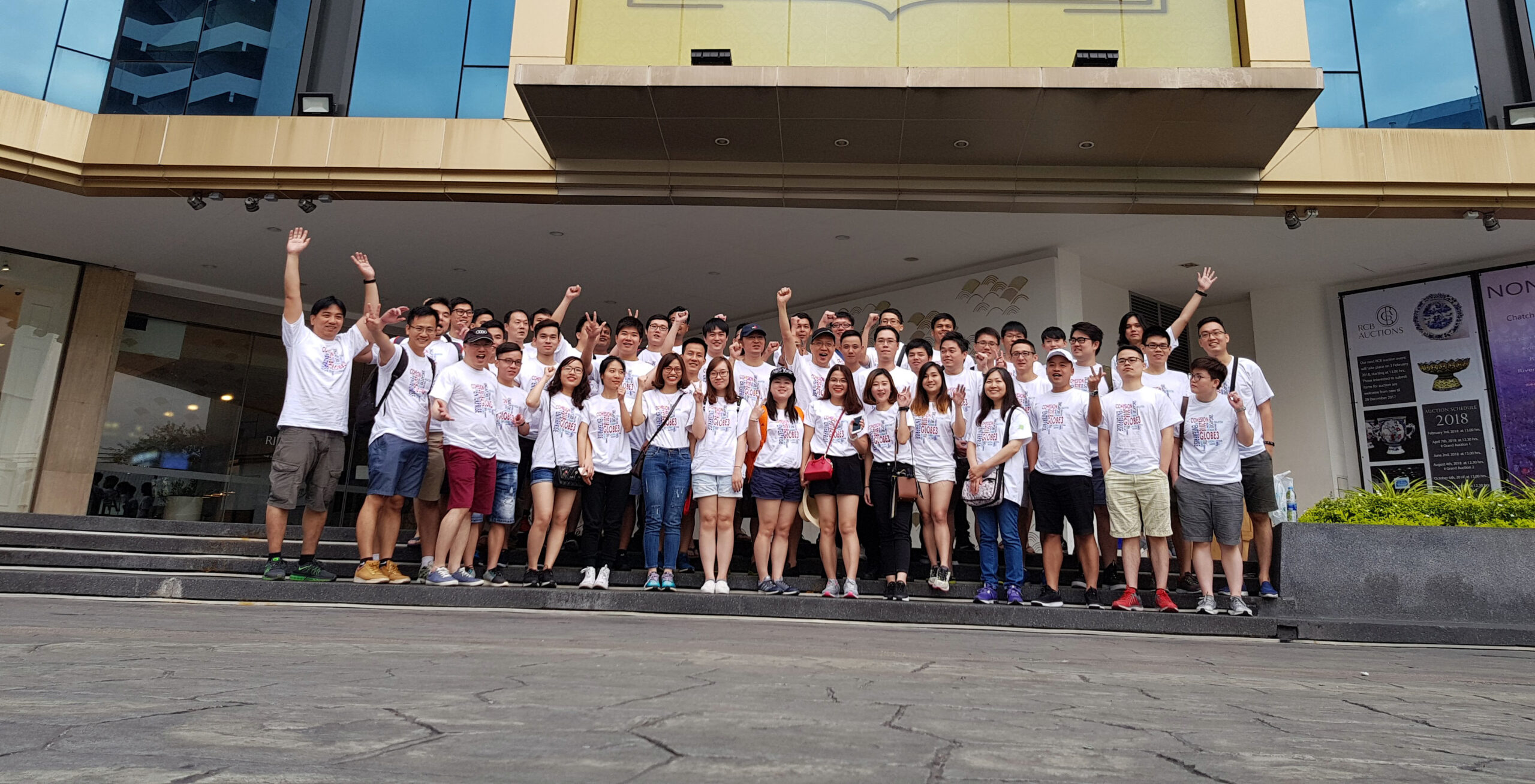 Globe3 Team Moment 1